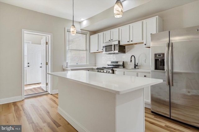 705 N Milton Avenue - Photo 1