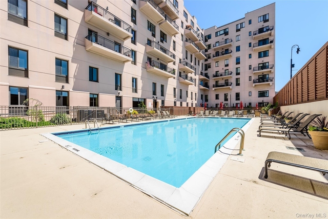 100 W Broadway - Photo 1
