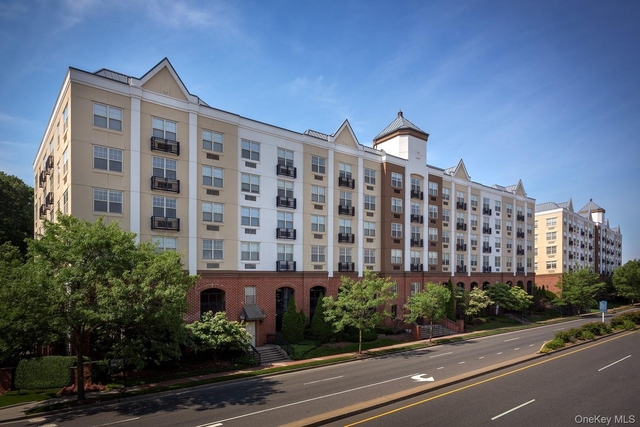 100 Glen Street - Photo 1