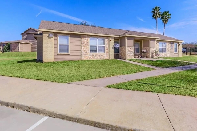 409 Riverhill Loop - Photo 1