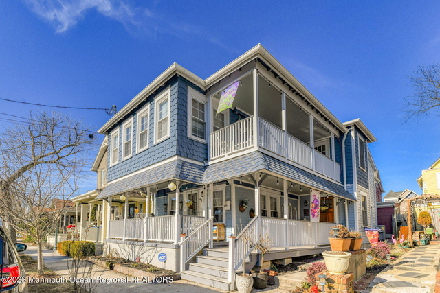 69 Franklin Avenue - Photo 1