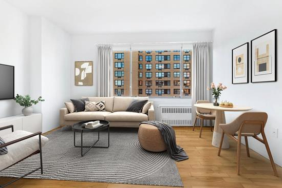 East 20s - Photo 1