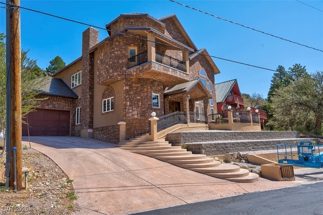 264 Crestview Drive - Photo 1