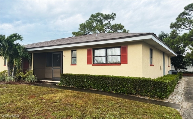 757 95th Avenue N - Photo 1