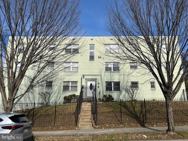 4800 C Street Se - Photo 1
