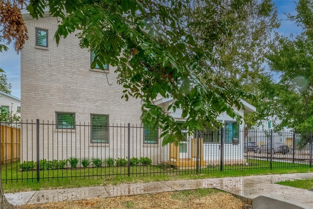 2702 Delano Street - Photo 1