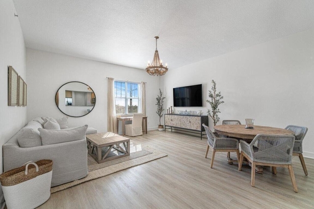 200 Ne 2nd Avenue - Photo 1