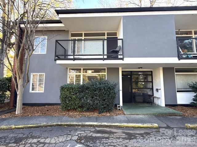 2126 E 7th Street - Photo 1