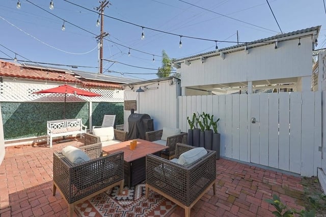 207 C Avenue - Photo 1