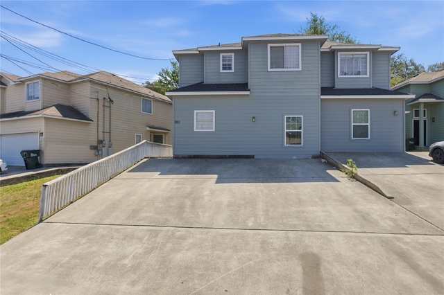 885 Sagewood Trl - Photo 1