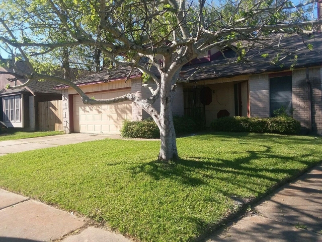 7902 Arbor Glen Road - Photo 1
