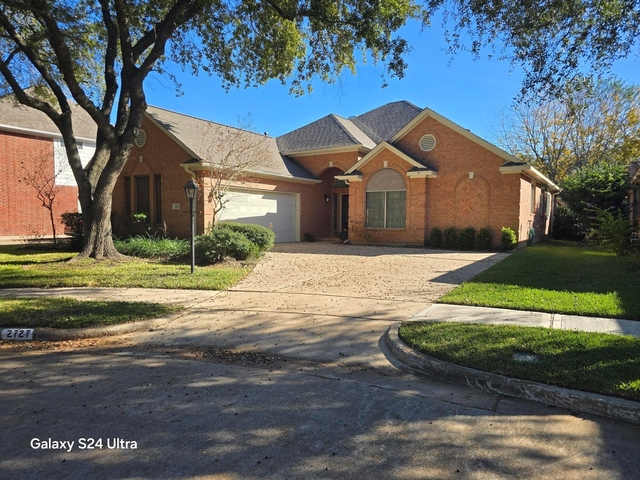 2727 Gregway Lane - Photo 1