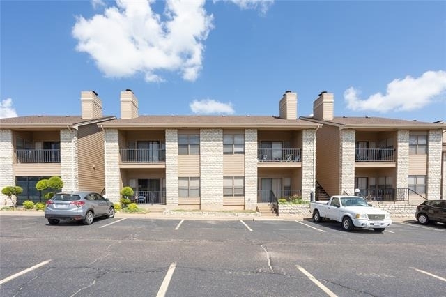 400 E Pearl - Photo 1