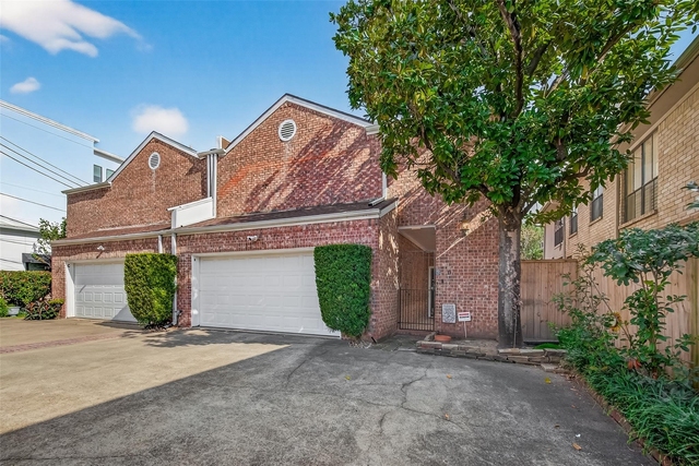 2413 Potomac Drive - Photo 1