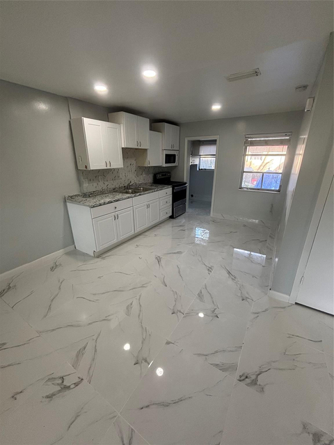 268 Ne 41st Street - Photo 1