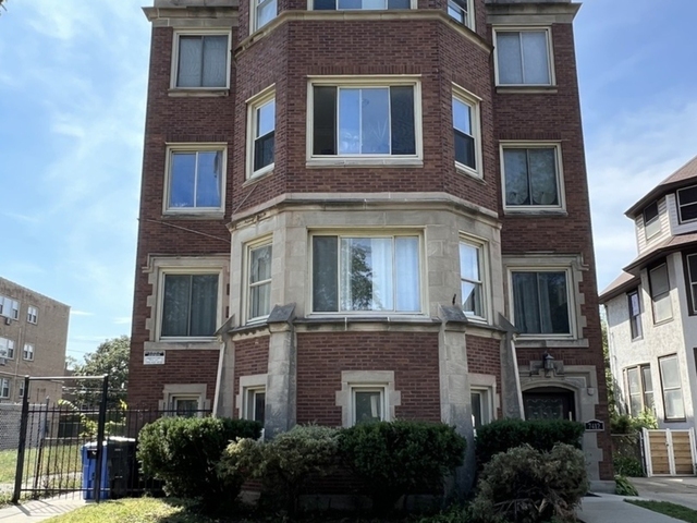 7412 S South Shore Drive - Photo 1