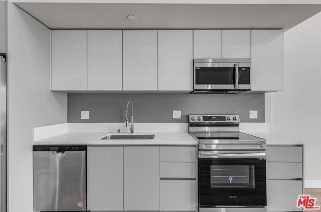 825 S Coronado Street - Photo 1