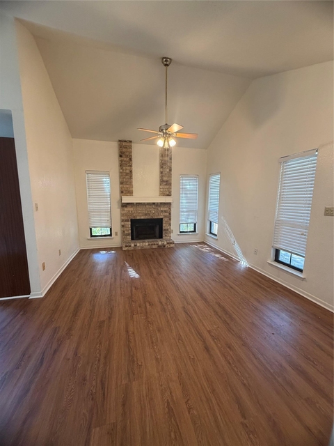 728 W San Antonio St - Photo 1