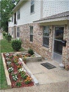 1465 W 6th - Photo 1