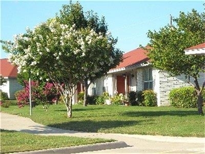 300 E 3rd Street - Photo 1