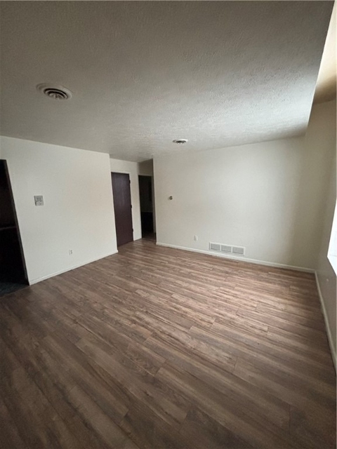 570 Miller Avenue - Photo 1