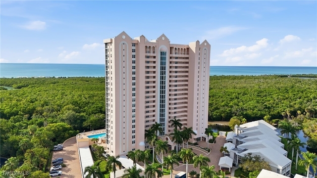 6101 Pelican Bay Boulevard - Photo 1