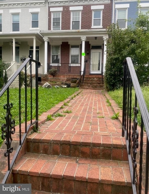 721 K Street Ne - Photo 1