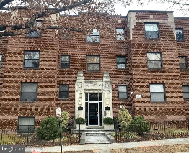 5611 5th Street Nw - Photo 1