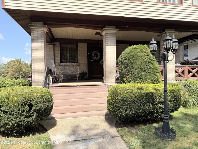 629 Clay Avenue - Photo 1