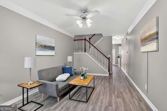 230 Valley Crossing - Photo 1