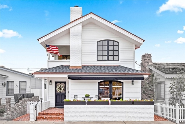117 Marine Avenue - Photo 1