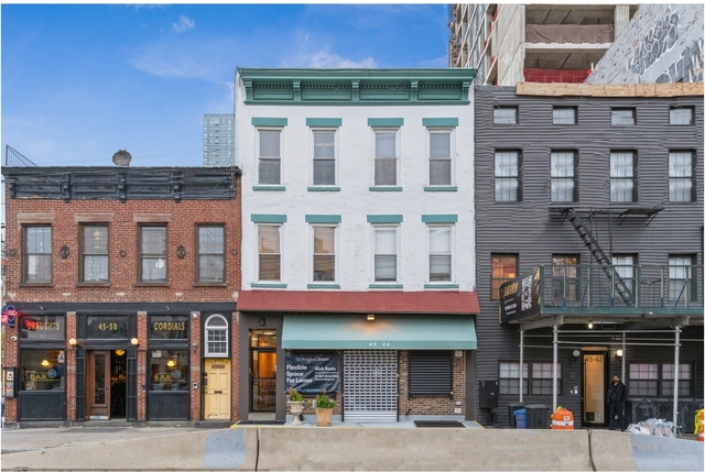 45-44 Vernon Blvd - Photo 1