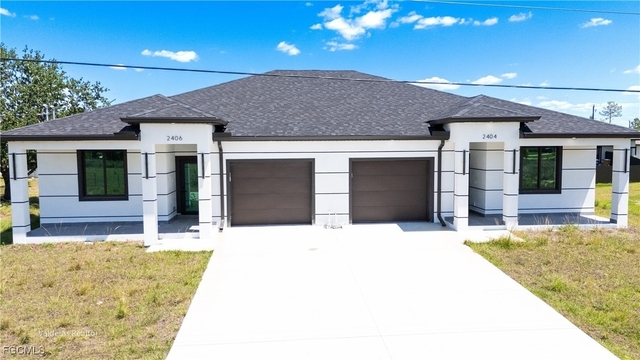 2404/2406 Crawford Avenue N - Photo 1