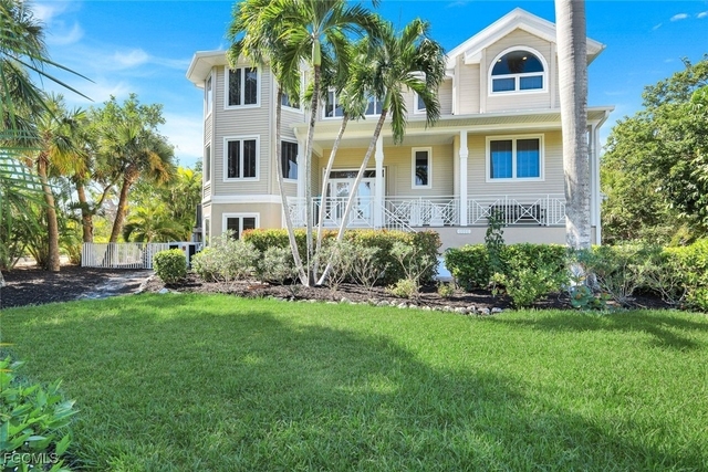 1111 Schooner Place - Photo 1