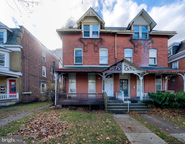 1020 W Main Street - Photo 1