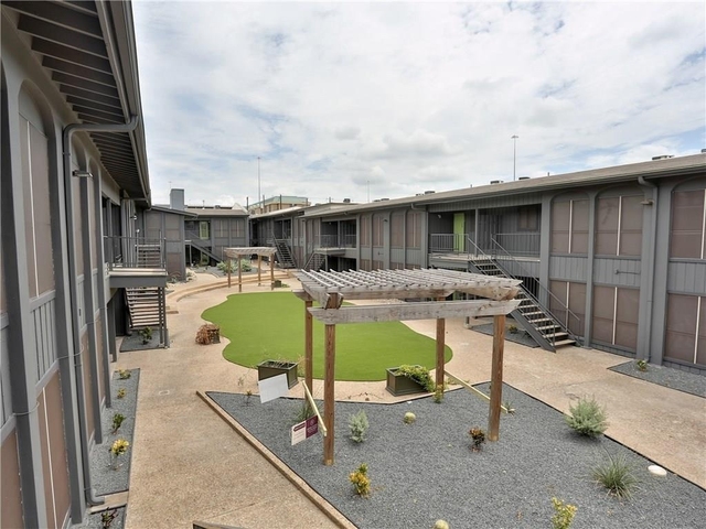 909 Reinli St - Photo 1