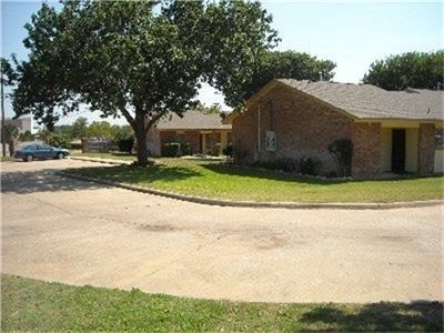 105 Northgate Circle - Photo 1
