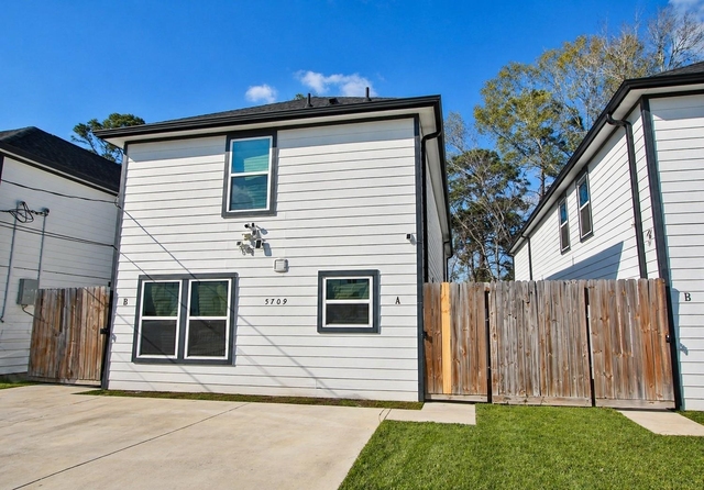 5709 Breland Street - Photo 1