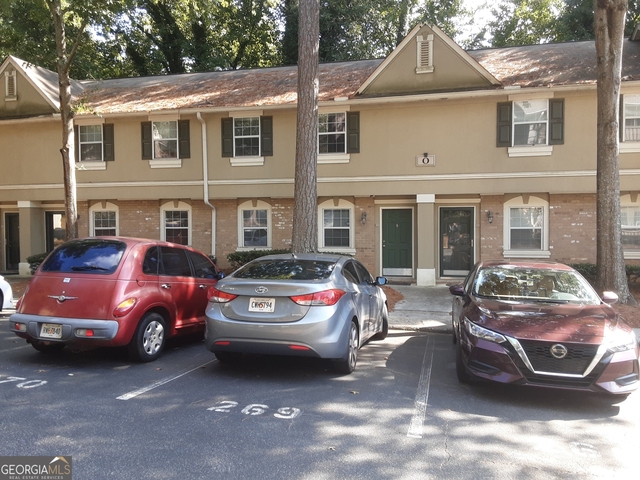 6900 Roswell Road - Photo 1