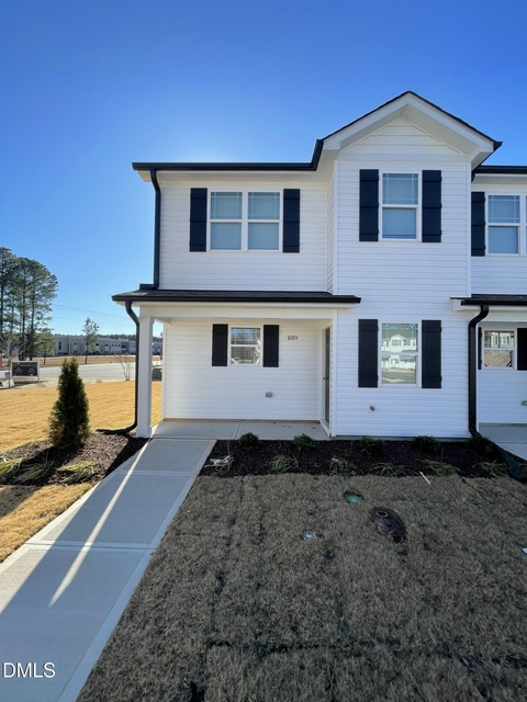 1019 Peony Lane - Photo 1