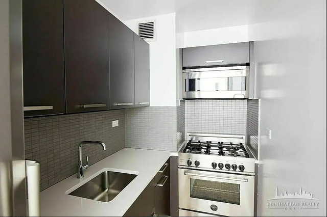 E 39th St - Photo 1