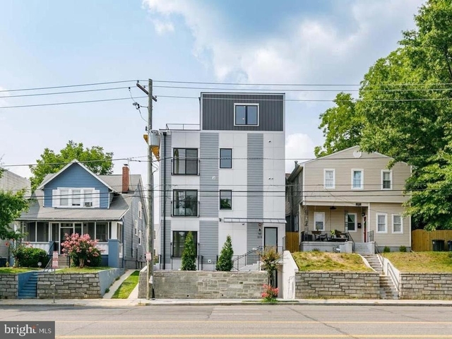 1818 Rhode Island Avenue Ne - Photo 1