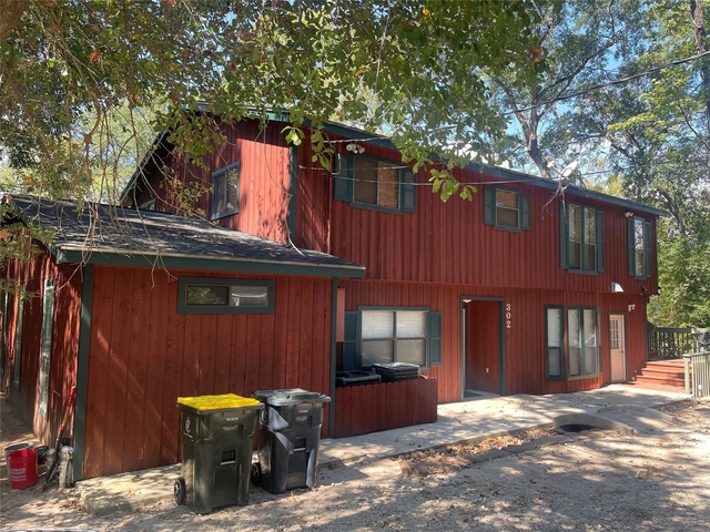 302 Somerset Road - Photo 1