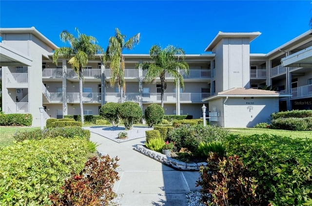 9620 Club South Circle - Photo 1