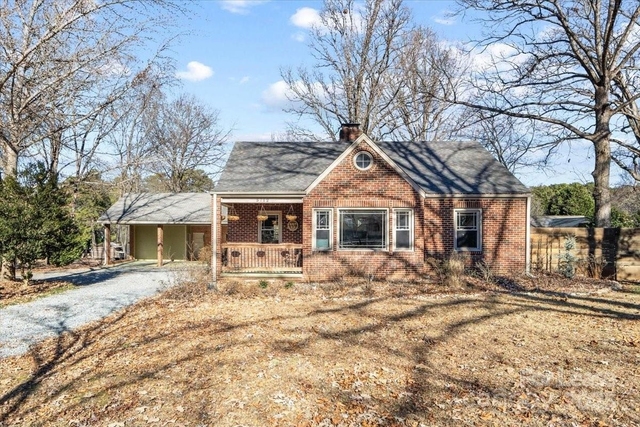 5712 Oak Drive - Photo 1