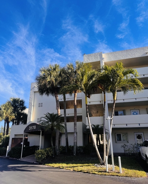 3178 Via Poinciana - Photo 1