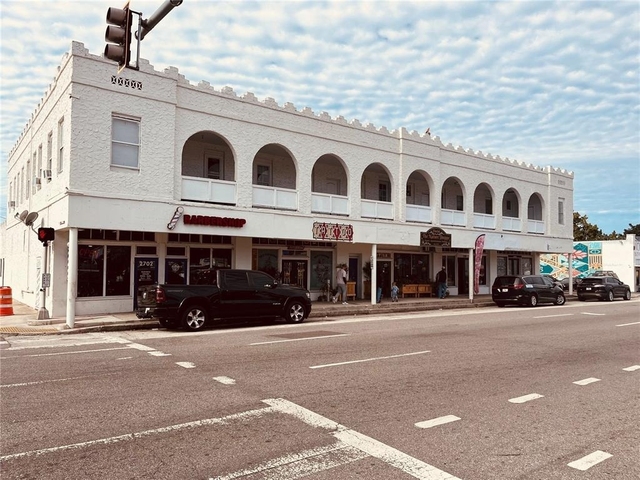 2702 N Florida Avenue - Photo 1