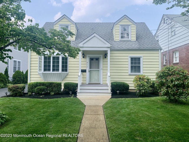 312 Salem Avenue - Photo 1