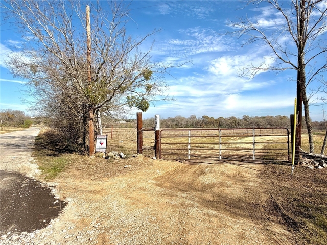 3248 Dale Ln - Photo 1