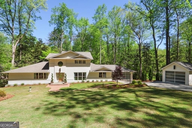 1007 Somerset Drive Nw - Photo 1